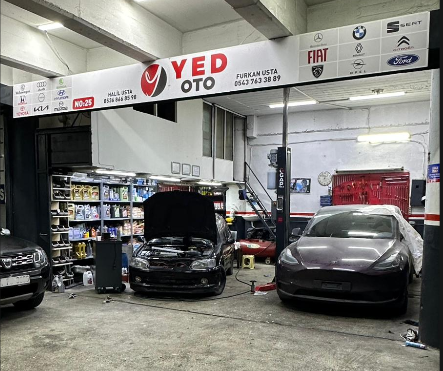 YED OTO servisi, iç mekan ve araçlar